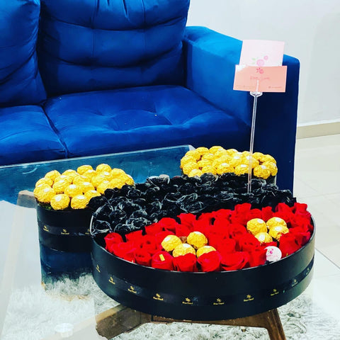 Micky Mouse con 150 rosas y Chocolates